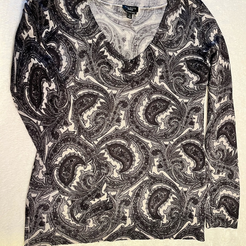 Talbots Black & White Paisley V-Neck Long Sleeve Tee